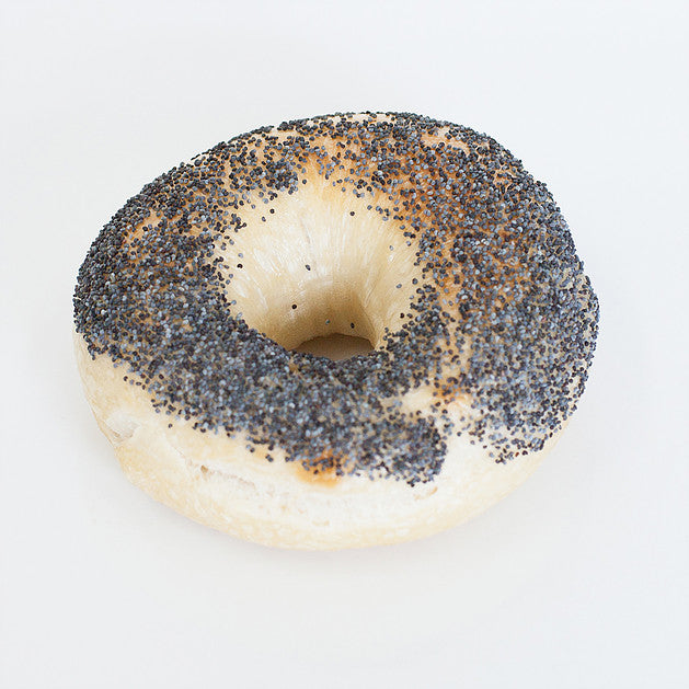 Blendit 香港罌粟籽貝果_表面撒上豐富罌粟籽_無油低糖健康